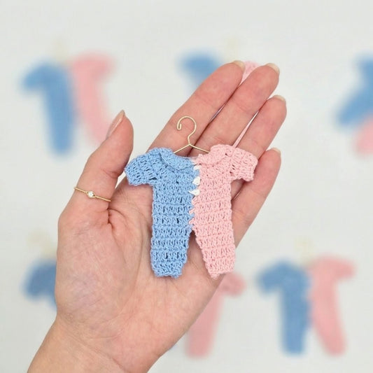 Gender Reveal Crochet Favors. Half Pink Half Blue Mini Onesies Party Gifts | Baby Shower Decor & Keepsake Gifts (Set of 6)