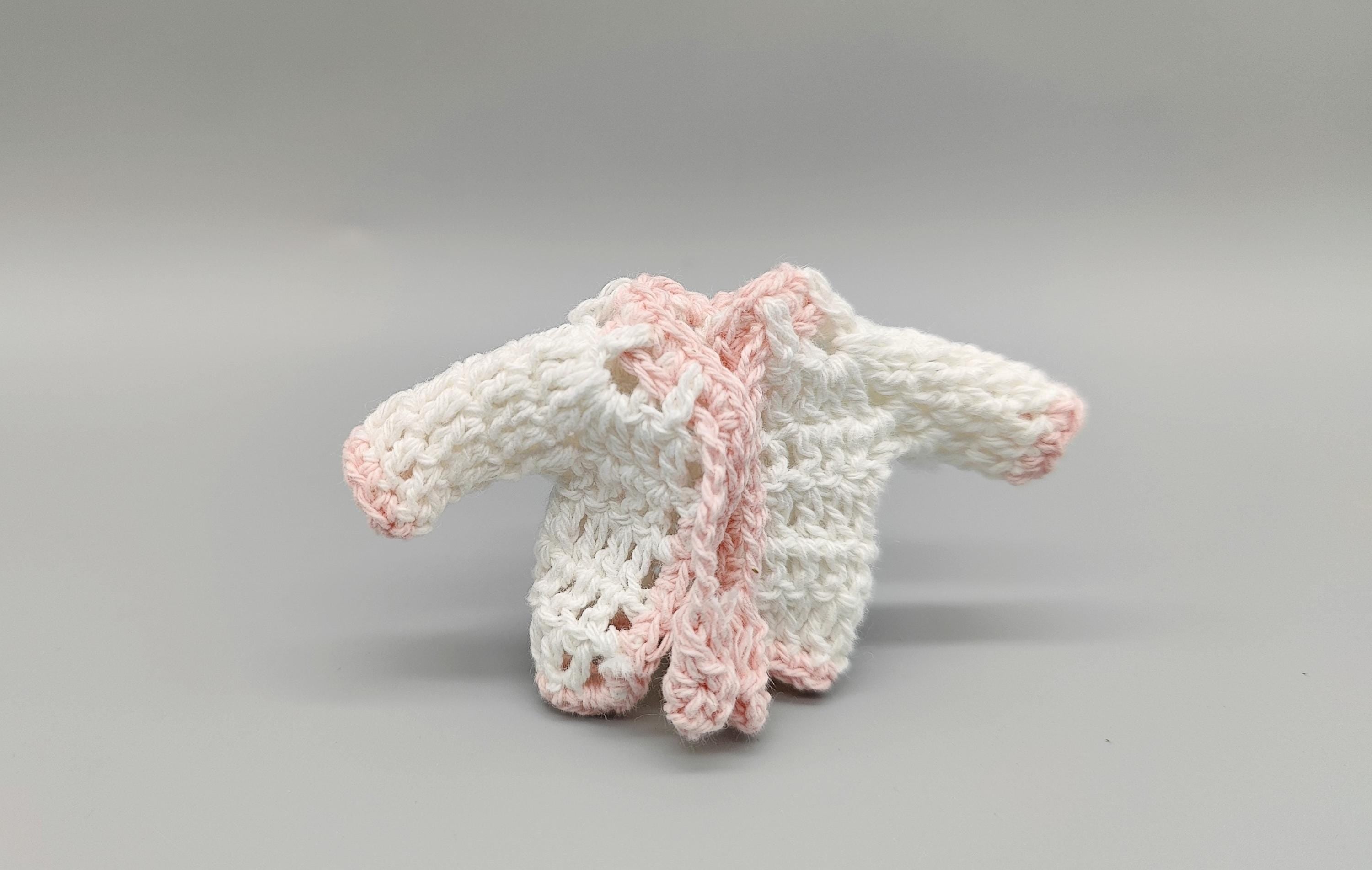 Baby white knit crochet mini jacket with baby pink outline, cute, baby shower, baby welcome, crochet favor, baby shower favors, Set of 6