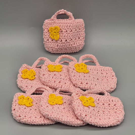 Pink crochet mini purse favor perfect for chocolate, Baby pink crochet bag with flower, Baby Shower Favor, Gift Bag, 6 pieces, Baby Welcome