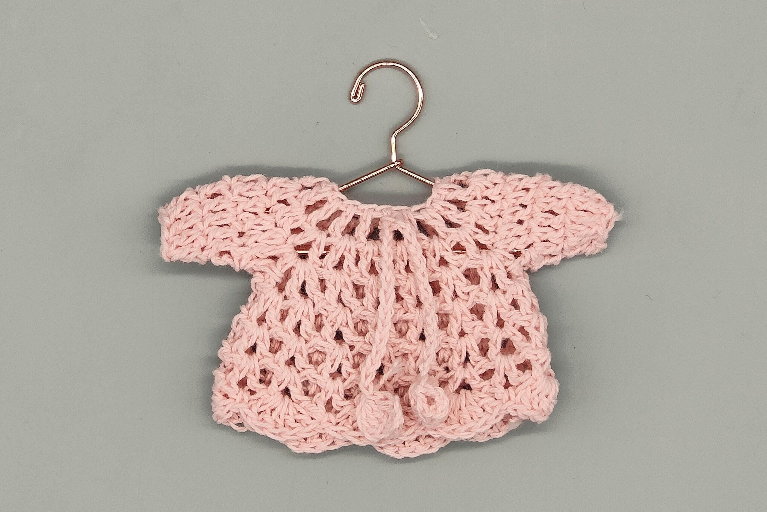 Baby pink knit crochet mini sweater with cute drawstrings, baby shower favors, event favors, crochet favors, newborn favors, Set of 6