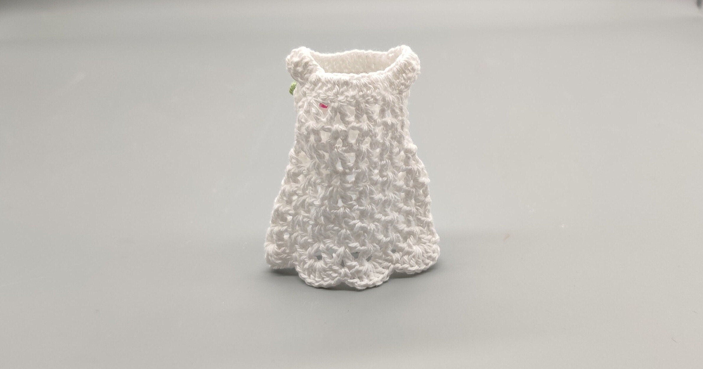 Set of 6 - White Baby Dress, Baby shower favors, Baby welcome favors, Crochet mini dress, cute party favors, quinceanera