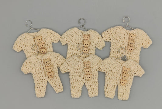 Set of 6 - Baby Cream Crochet Onesie with Wooden Teddy Bear Buttons, Baby shower, Baby welcome favors, Crochet mini outfit