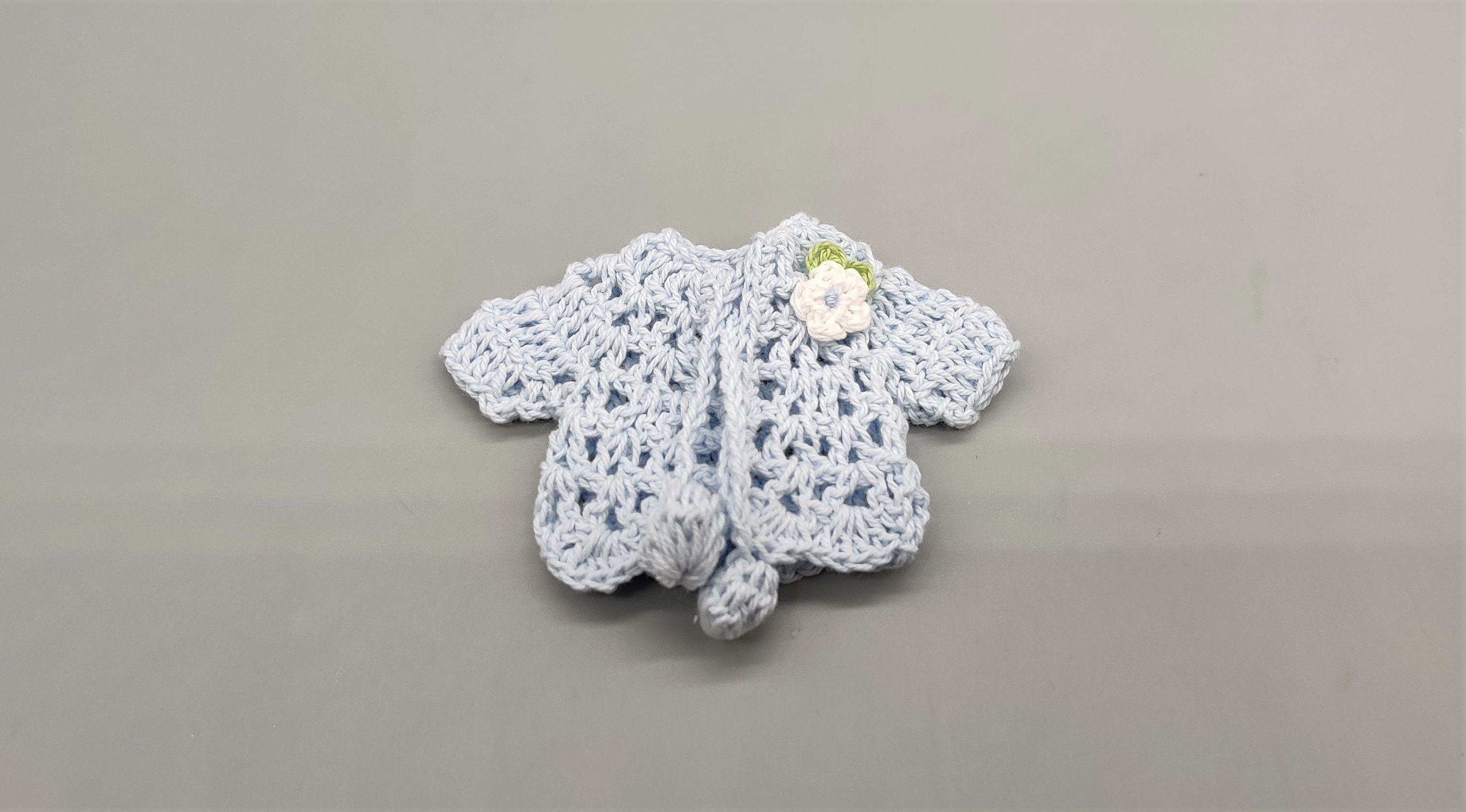 Baby blue knit crochet mini jacket with floral design, cute favors, baby shower, baby welcome, crochet favors, baby shower favours, Set of 6