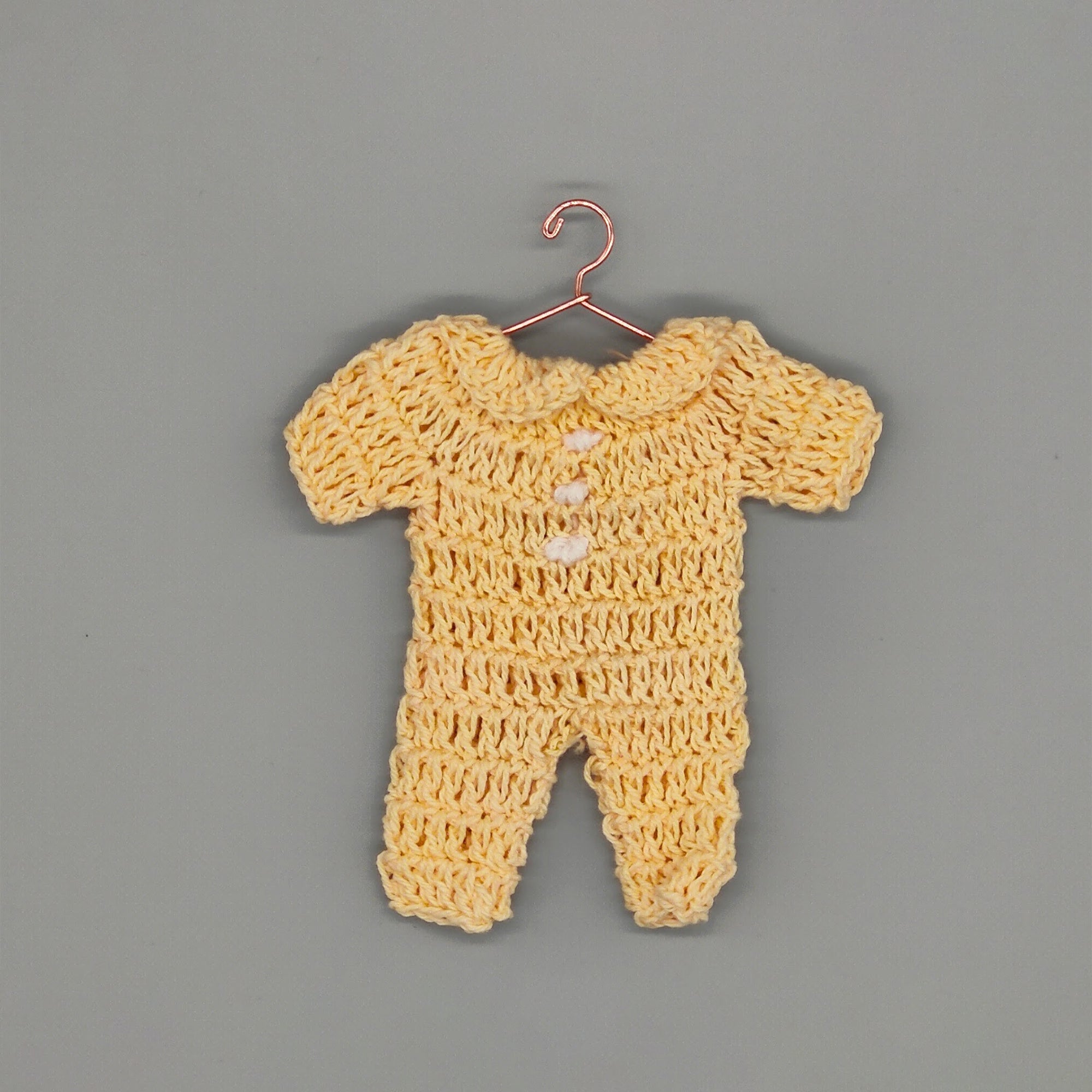 Adorable mini crochet yellow onesie favor, baby outfit, hanger and rack options available, party favor, baby shower, gender reveal, Set of 6