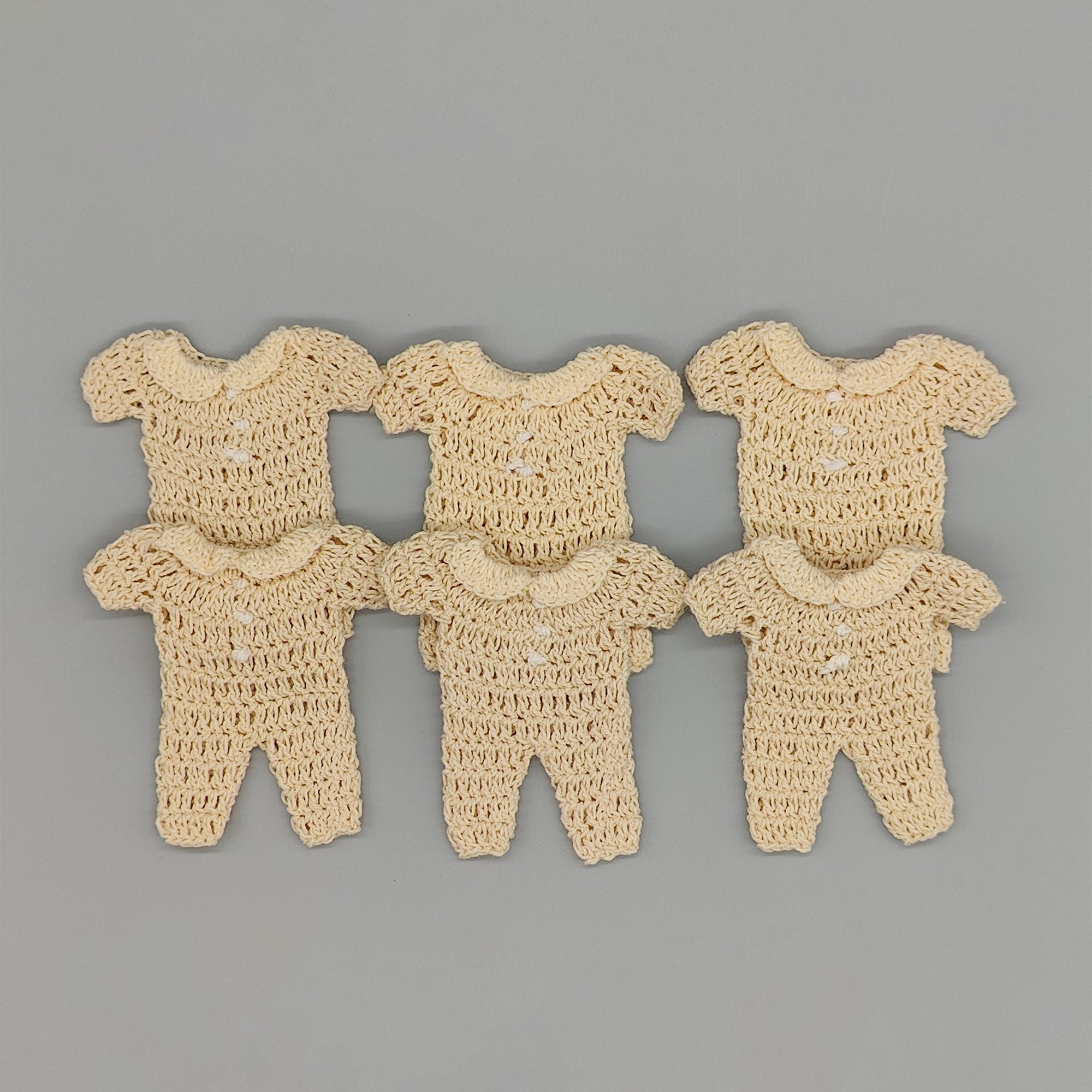 Set of 6 - Baby Cream Crochet Mini Onesie Party Favor, Baby shower, Baby welcome favors, Crochet mini outfit, with hanger and rack option
