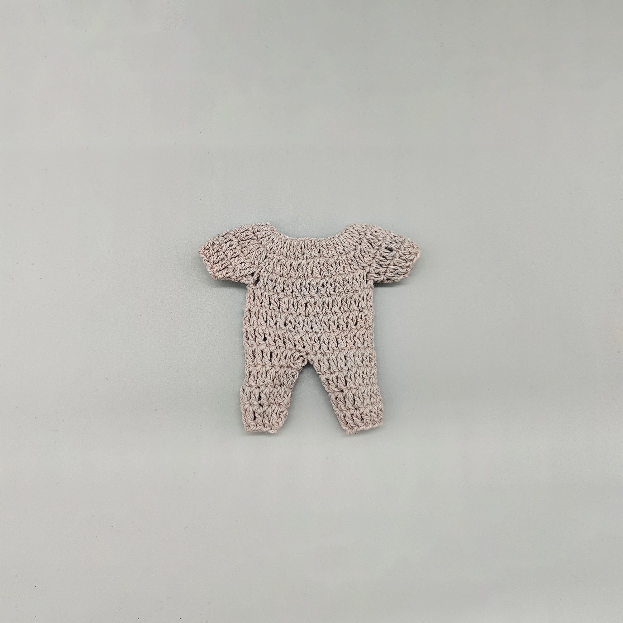 Set of 6 Grey Crochet Mini Outfits – Baby Shower & Welcome Favors