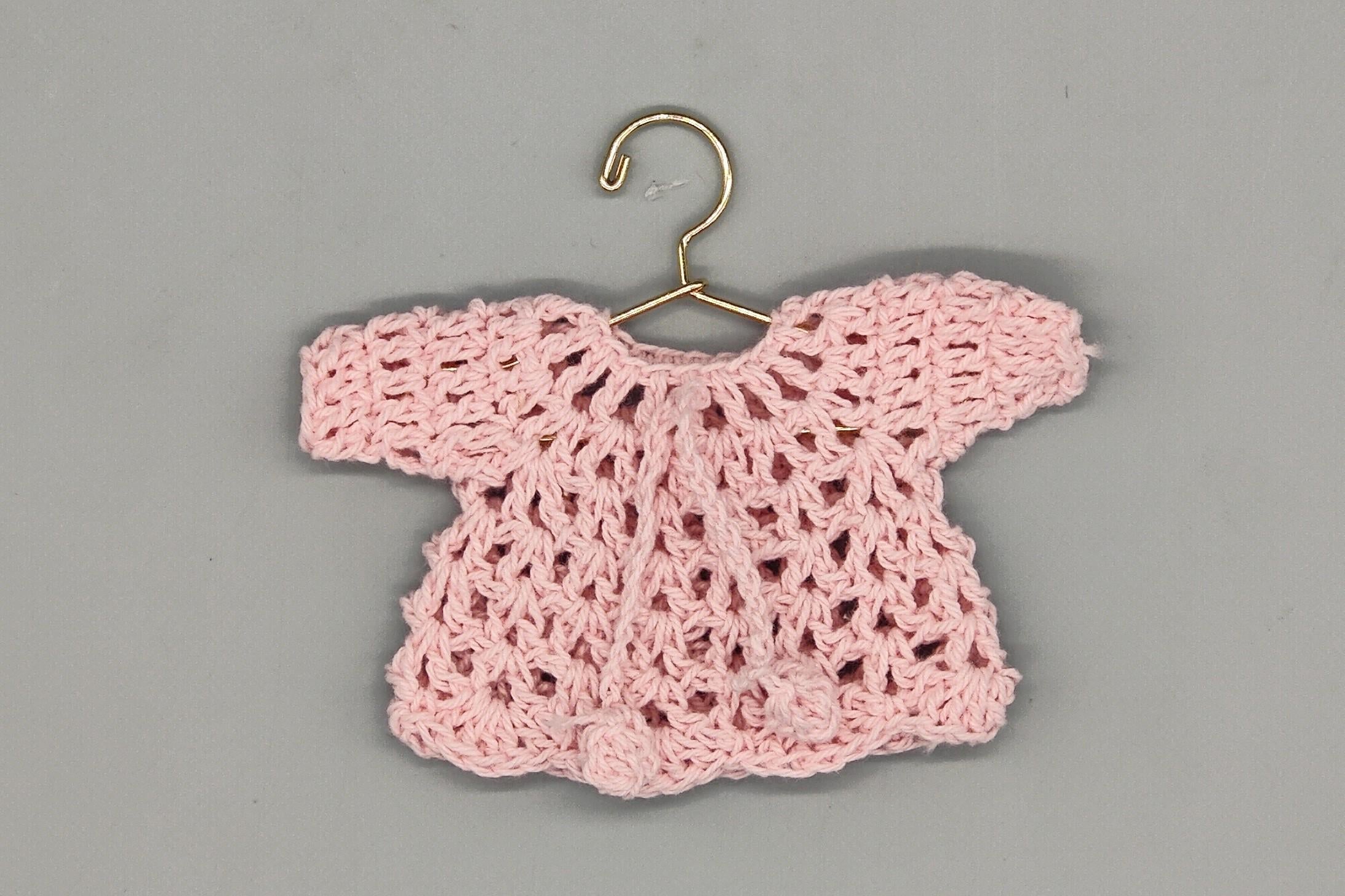 Baby pink knit crochet mini sweater with cute drawstrings, baby shower favors, event favors, crochet favors, newborn favors, Set of 6