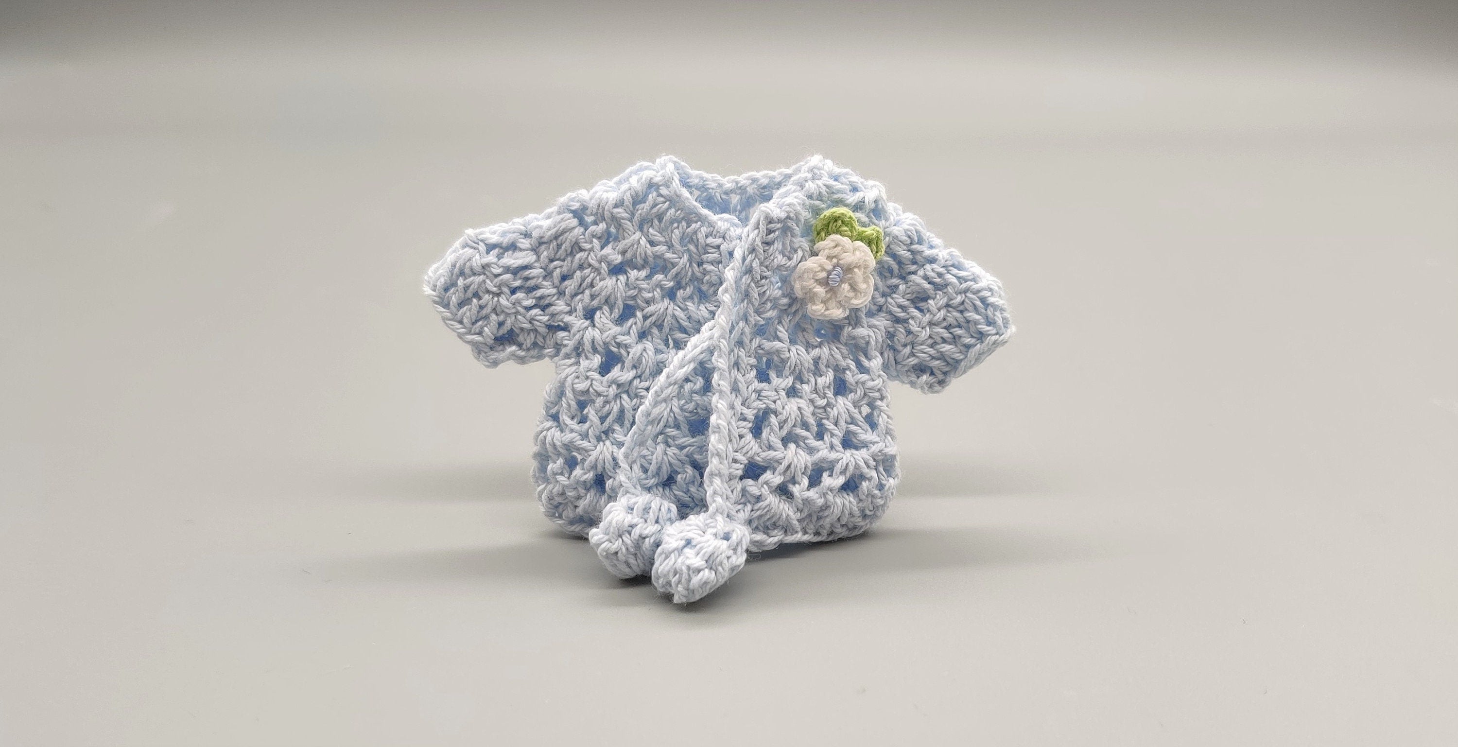 Baby blue knit crochet mini jacket with floral design, cute favors, baby shower, baby welcome, crochet favors, baby shower favours, Set of 6
