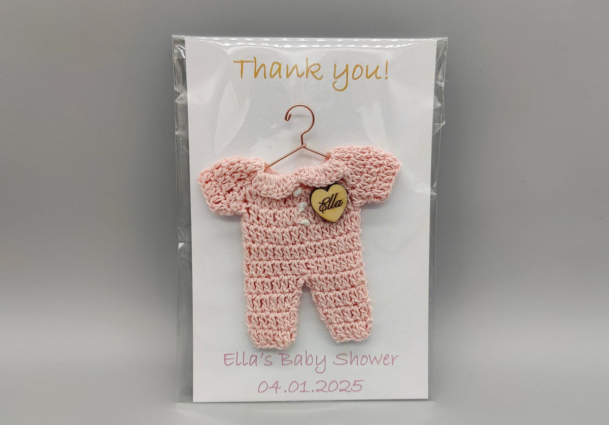 Personalized Pink Mini Crochet Baby Favors with Engraved Charm & sealed with card, Set of 6, Heart, Cross, Dove charms, Baby shower, baptism