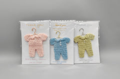 Baby Shower Favor with Custom Name & Date, Crochet Baby Favor with Hanger, Personalized Card w/ Color Choice. Ships Fast and Free! Set of 6