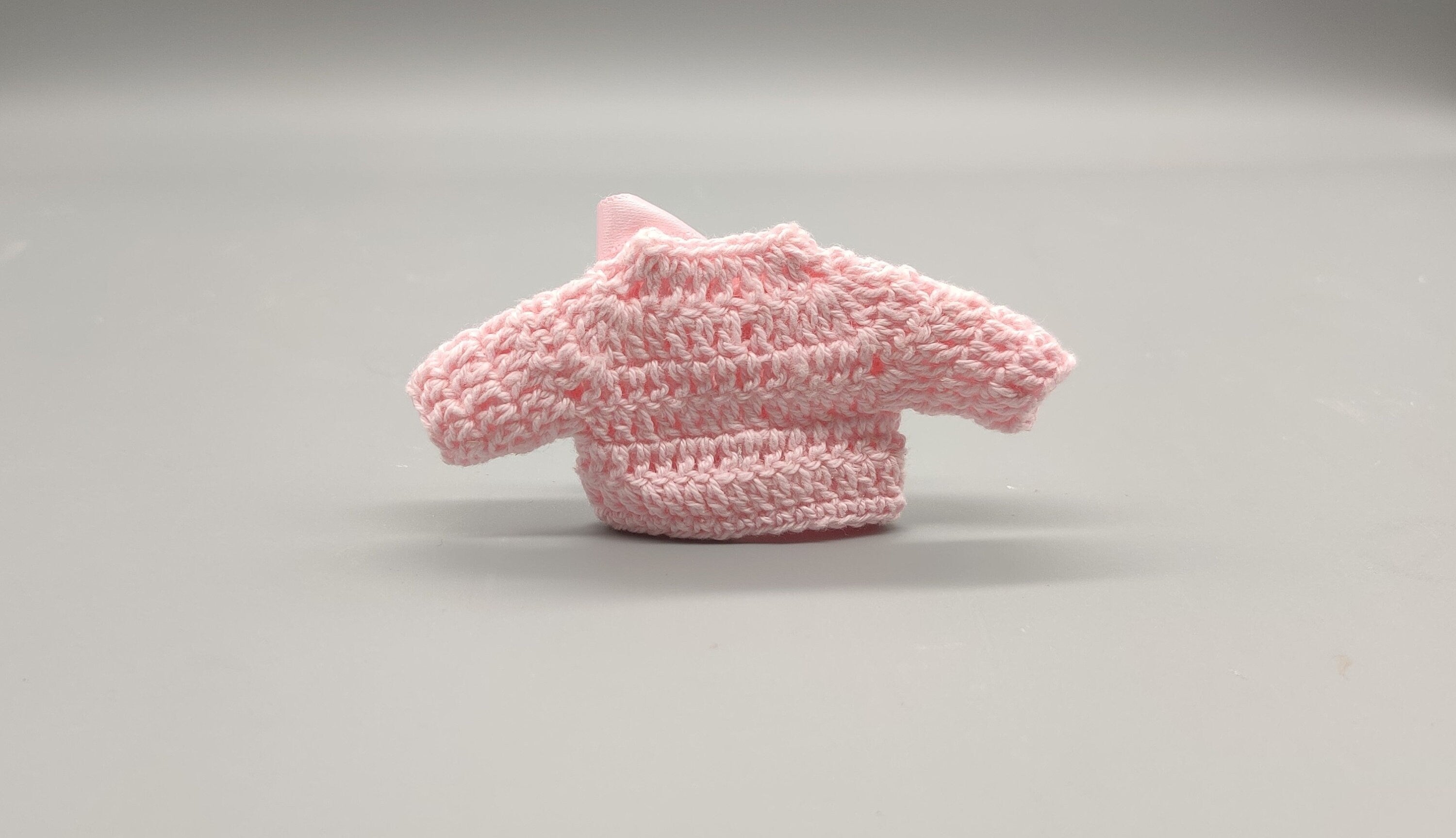 Crochet mini jacket, baby pink with pink accent bow, cute favors, baby shower, baby welcome, crochet favors, Set of 6