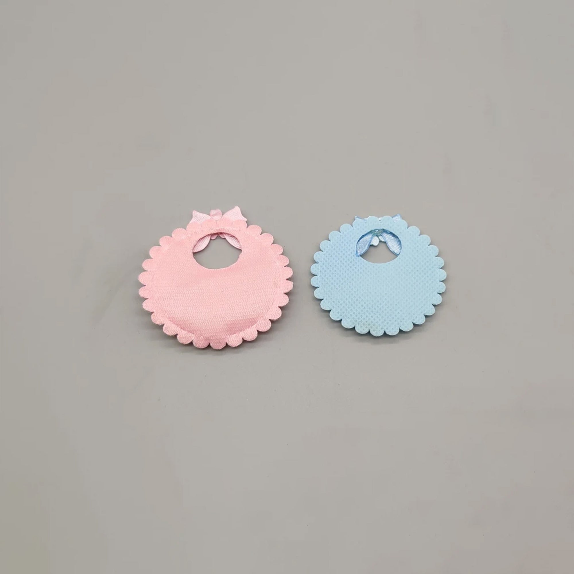 Baby shower favor, Baby welcome favor, Mini baby bibs, Pink bib, Blue bib, Baby Girl, Baby Boy Knitted style, Cute baby favor - Set of 12