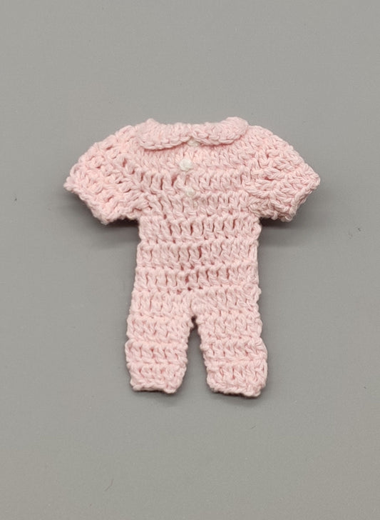 Set of 6 Baby Pink Crochet Mini Outfits – Baby Shower & Welcome Favors