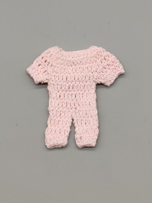 Set of 6 Baby Pink Crochet Mini Outfits – Baby Shower & Welcome Favors