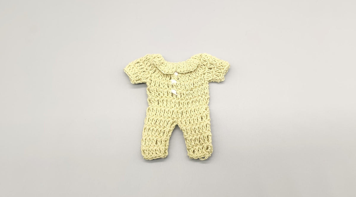 Set of 6 Baby Green Crochet Mini Outfits – Baby Shower & Welcome Favors